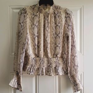 Japna Blouse with Elastic waist